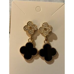 Earrings Black Clover Drop